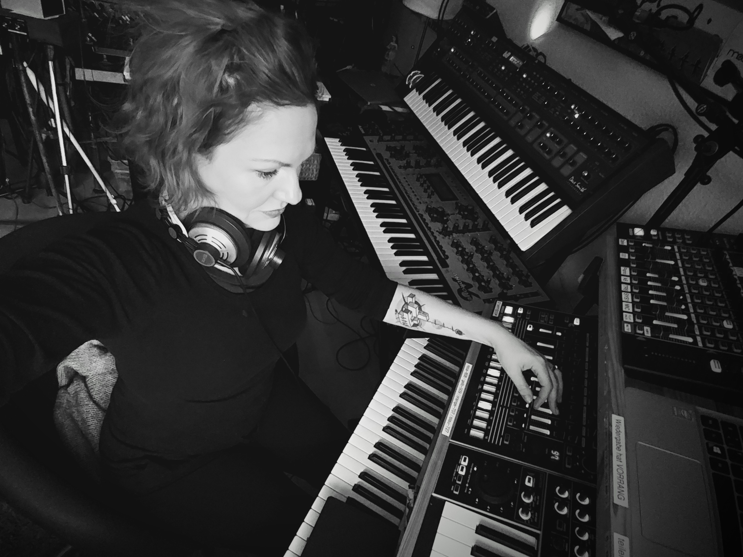 How we work with synths .LiMA